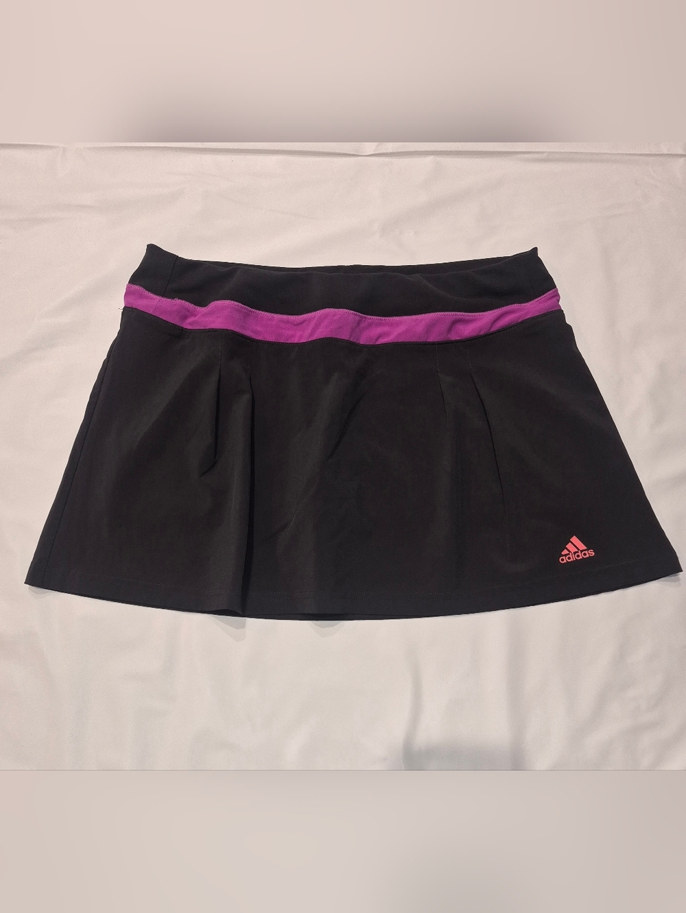 NWOT adidas Skort Womens Medium